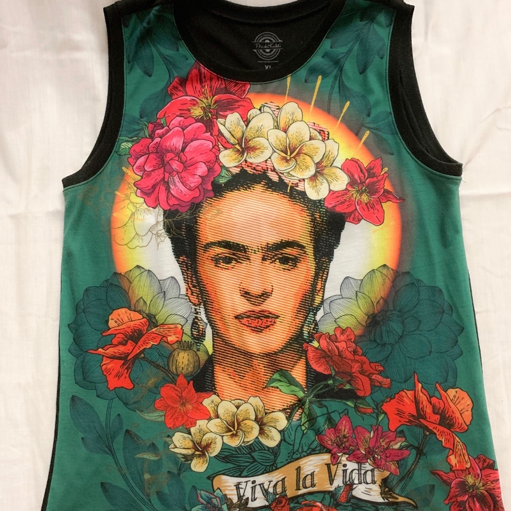 Frida Kahlo graphic tee